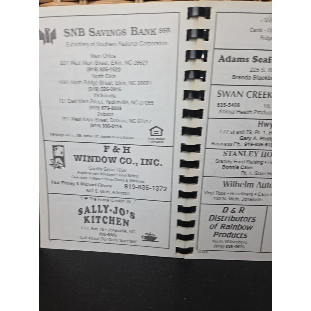 Arlington Fire And Rescue Ladies Auxiliary Cookbook Elkin‎ Jonesville NC 1994